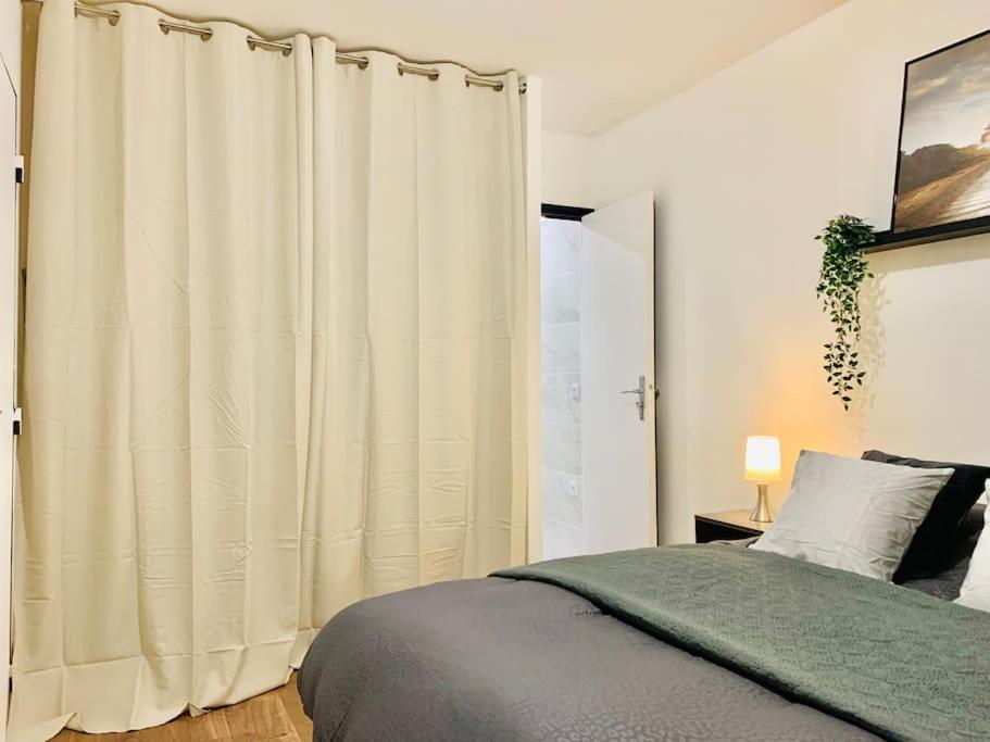 Appartement T2 Ideal Pour Familles Ou Sejour D Affaire Аржантей Экстерьер фото